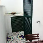 ゲストハウス La Bouganville イスキア島